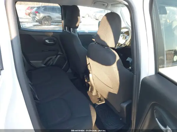 ZACNJBBB4KPK80870 2019 JEEP RENEGADE - Image 8