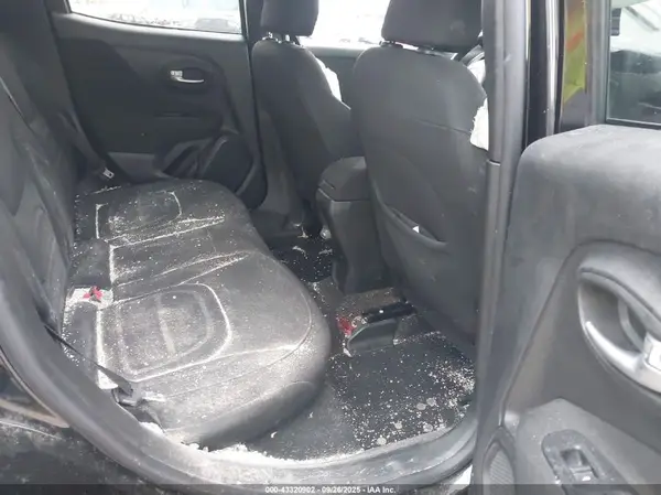 ZACNJBBB5KPK30060 2019 JEEP RENEGADE - Image 8