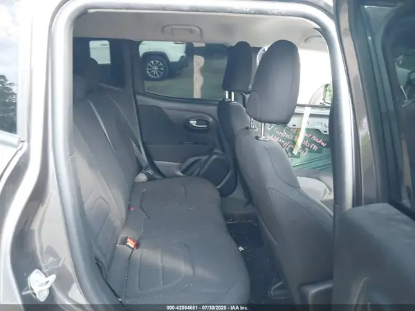 ZACNJBBB5KPK52740 2019 JEEP RENEGADE - Image 8