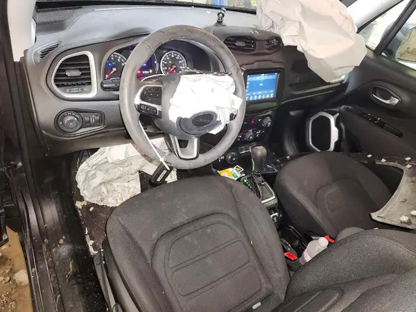 ZACNJBBB5KPK59719 2019 JEEP RENEGADE - Image 8