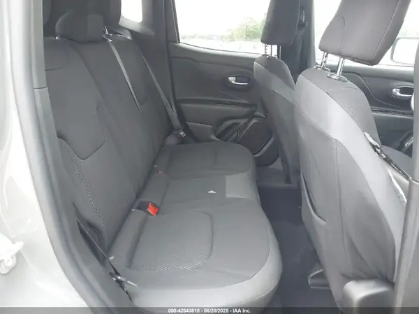 ZACNJBBB5LPL83832 2020 JEEP RENEGADE - Image 8