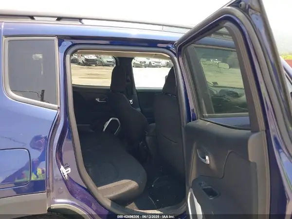 ZACNJBBB6KPJ95559 2019 JEEP RENEGADE - Image 8