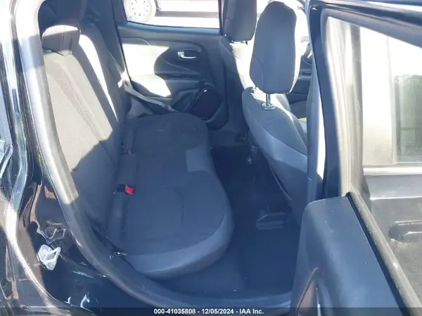 ZACNJBBB6KPK01957 2019 JEEP RENEGADE - Image 8