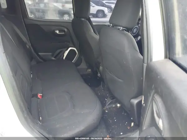 ZACNJBBB6KPK08780 2019 JEEP RENEGADE - Image 8