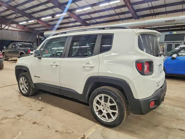 ZACNJBBB6KPK20699 2019 JEEP RENEGADE - Image 2