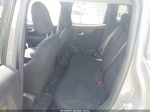 ZACNJBBB6KPK82149 2019 JEEP RENEGADE - Image 8