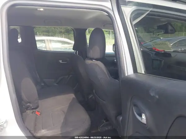 ZACNJBBB6LPL96783 2020 JEEP RENEGADE - Image 8