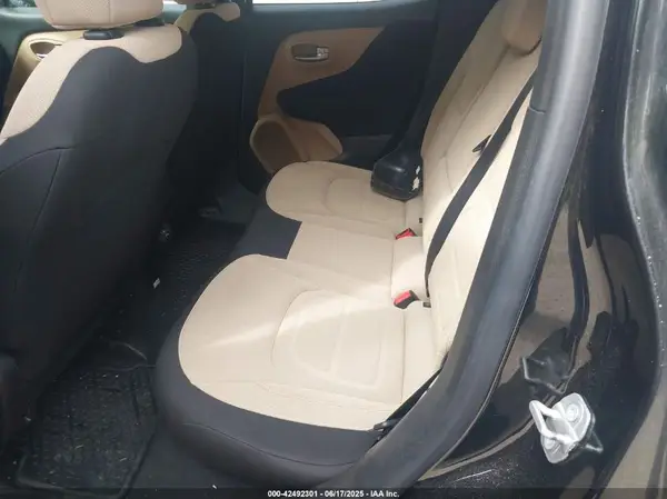 ZACNJBBB6LPM06048 2020 JEEP RENEGADE - Image 8