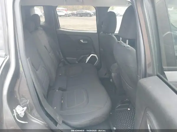 ZACNJBBB7KPJ77331 2019 JEEP RENEGADE - Image 8