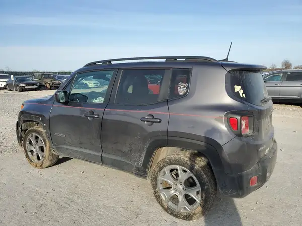 ZACNJBBB7KPJ96834 2019 JEEP RENEGADE - Image 2