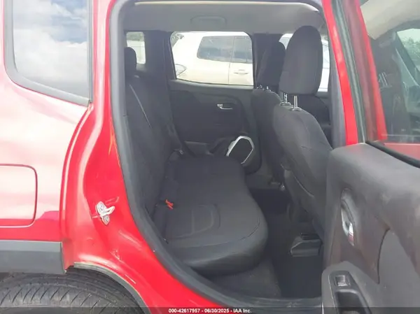 ZACNJBBB7KPJ97451 2019 JEEP RENEGADE - Image 8