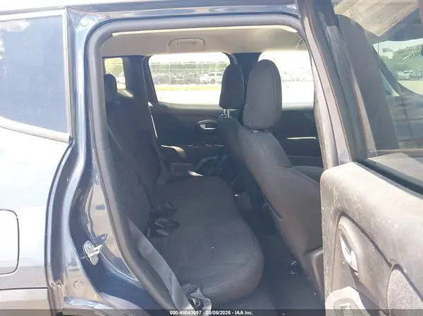 ZACNJBBB7KPK68826 2019 JEEP RENEGADE - Image 8