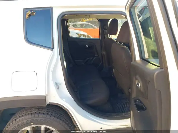ZACNJBBB7KPK74965 2019 JEEP RENEGADE - Image 8