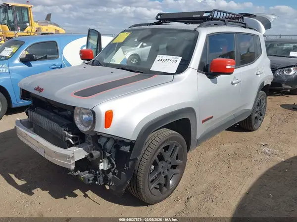 ZACNJBBB7LPL98915 2020 JEEP RENEGADE - Image 2