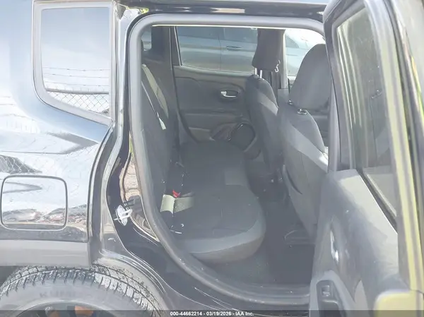ZACNJBBB8KPJ95658 2019 JEEP RENEGADE - Image 8
