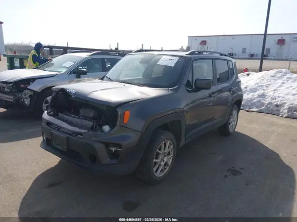 ZACNJBBB8KPK74358 2019 JEEP RENEGADE - Image 2