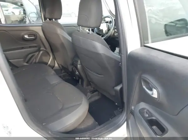 ZACNJBBB8KPK75915 2019 JEEP RENEGADE - Image 8