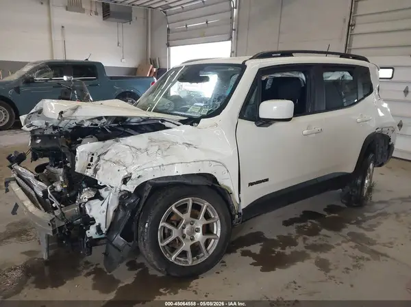 ZACNJBBB8LPM05080 2020 JEEP RENEGADE - Image 2