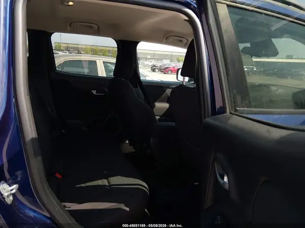 ZACNJBBB9KPK82615 2019 JEEP RENEGADE - Image 8