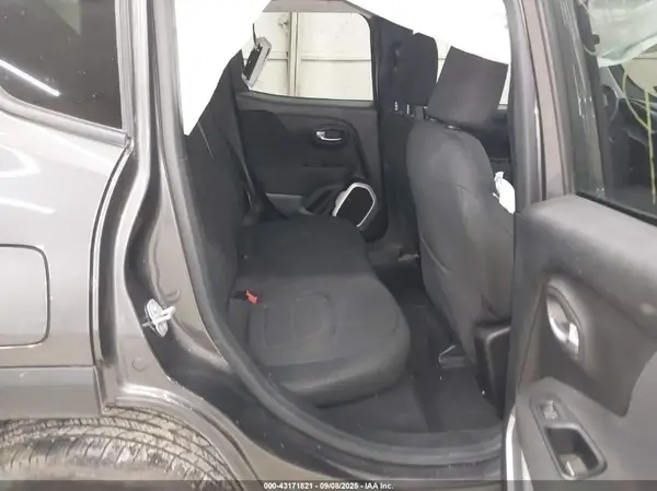 ZACNJBBBXKPJ81650 2019 JEEP RENEGADE - Image 8