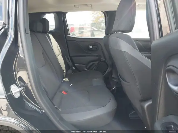 ZACNJBBBXKPJ99663 2019 JEEP RENEGADE - Image 8