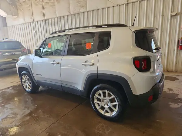 ZACNJBBBXLPL55752 2020 JEEP RENEGADE - Image 2