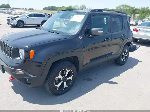 ZACNJBC10KPJ91061 2019 JEEP RENEGADE - Image 2