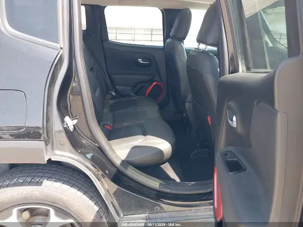 ZACNJBC10KPJ91061 2019 JEEP RENEGADE - Image 8