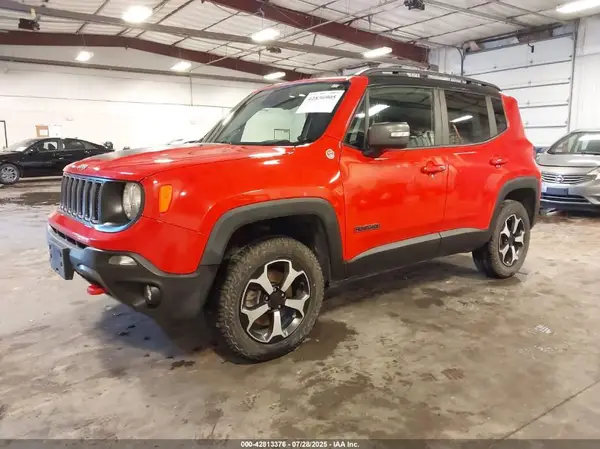 ZACNJBC10KPK09686 2019 JEEP RENEGADE - Image 2