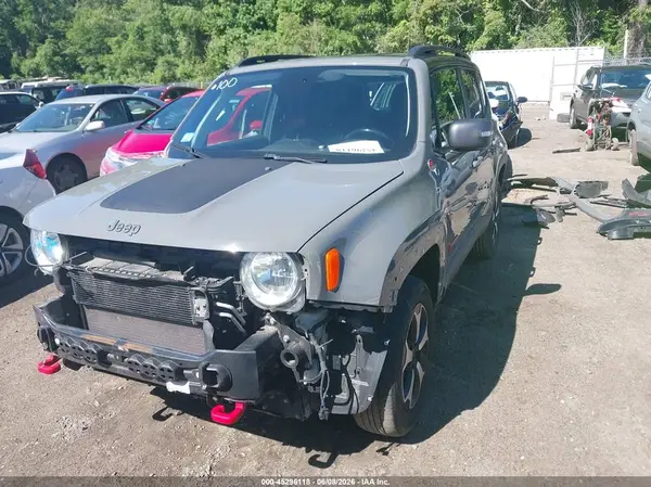 ZACNJBC10KPK69774 2019 JEEP RENEGADE - Image 2