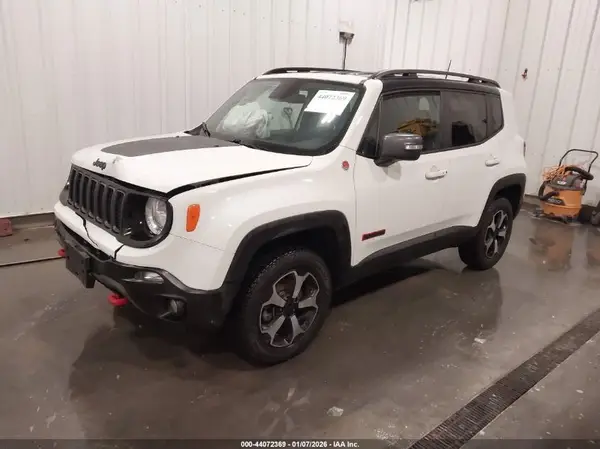 ZACNJBC10LPL42949 2020 JEEP RENEGADE - Image 2