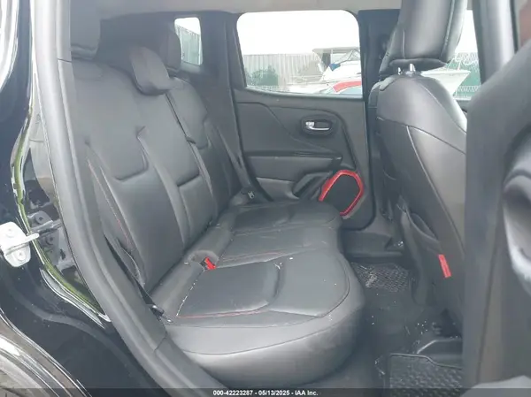 ZACNJBC11KPJ86323 2019 JEEP RENEGADE - Image 8
