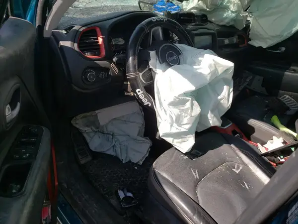 ZACNJBC11LPL33970 2020 JEEP RENEGADE - Image 8