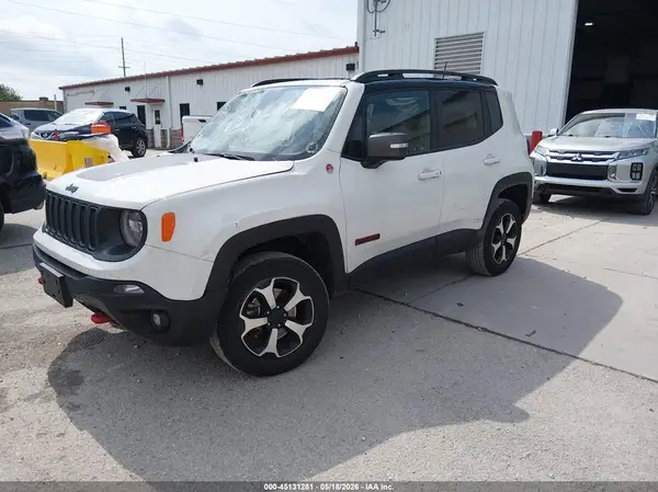 ZACNJBC12KPJ88369 2019 JEEP RENEGADE - Image 2