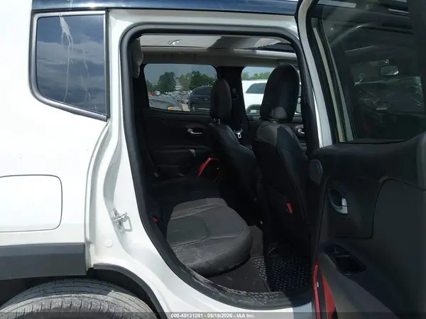 ZACNJBC12KPJ88369 2019 JEEP RENEGADE - Image 8