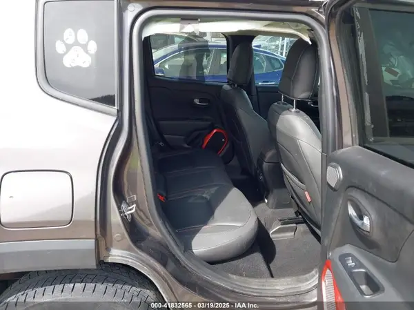 ZACNJBC12KPK02318 2019 JEEP RENEGADE - Image 8