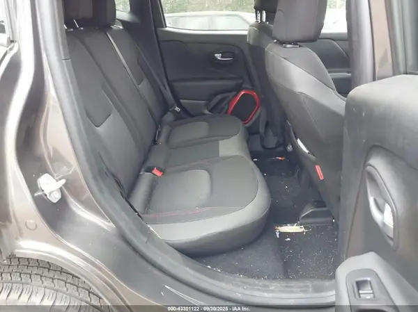 ZACNJBC12KPK05557 2019 JEEP RENEGADE - Image 8