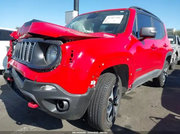 ZACNJBC12KPK57948 2019 JEEP RENEGADE - Image 2