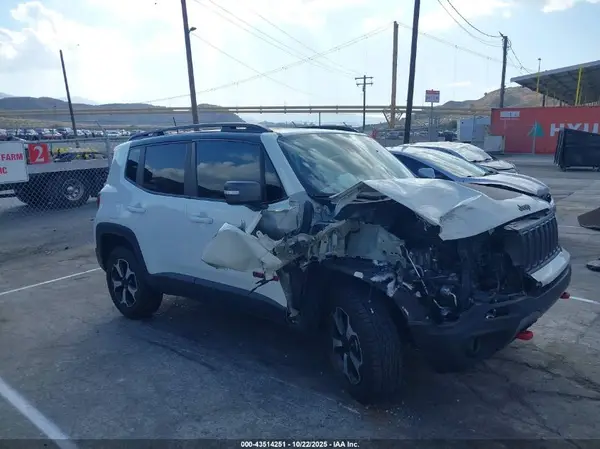 ZACNJBC12KPK68268 2019 JEEP RENEGADE - Image 1
