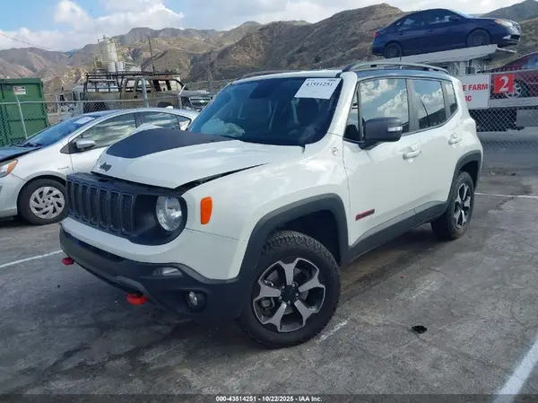 ZACNJBC12KPK68268 2019 JEEP RENEGADE - Image 2