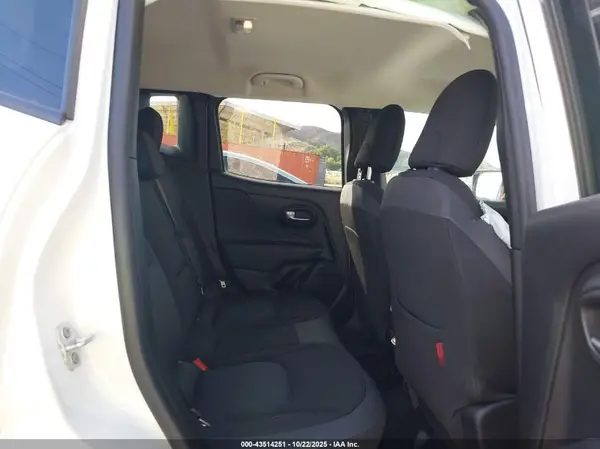 ZACNJBC12KPK68268 2019 JEEP RENEGADE - Image 8