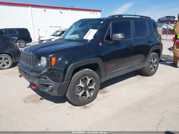 ZACNJBC13KPJ93614 2019 JEEP RENEGADE - Image 2
