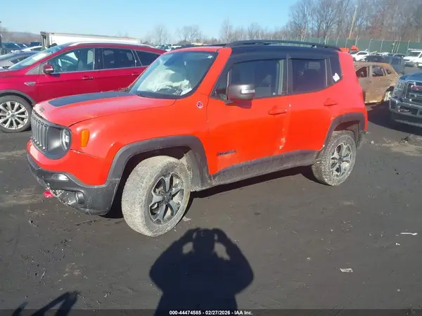 ZACNJBC13KPJ99106 2019 JEEP RENEGADE - Image 2