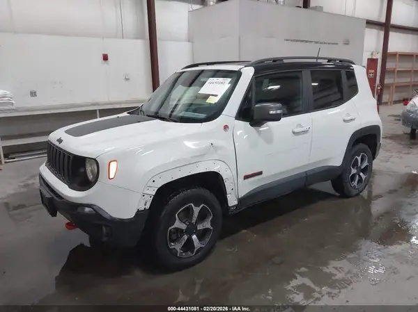 ZACNJBC13KPK13117 2019 JEEP RENEGADE - Image 2