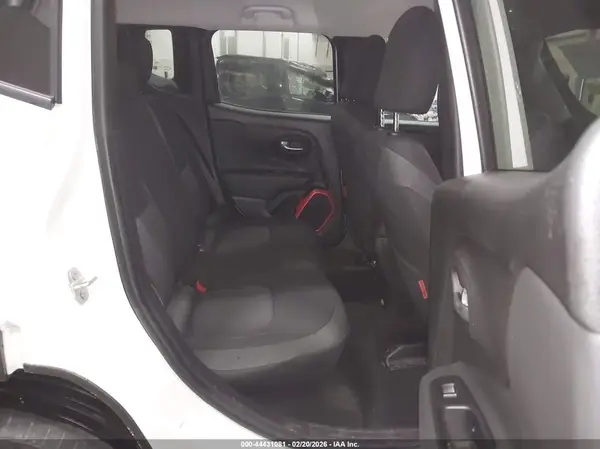 ZACNJBC13KPK13117 2019 JEEP RENEGADE - Image 8