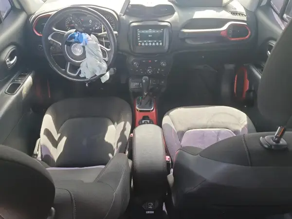 ZACNJBC13KPK72202 2019 JEEP RENEGADE - Image 8