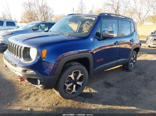 ZACNJBC13LPL99677 2020 JEEP RENEGADE - Image 2