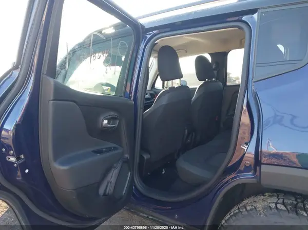 ZACNJBC13LPL99677 2020 JEEP RENEGADE - Image 8