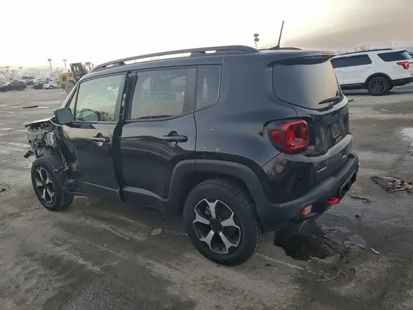 ZACNJBC14KPJ87661 2019 JEEP RENEGADE - Image 2