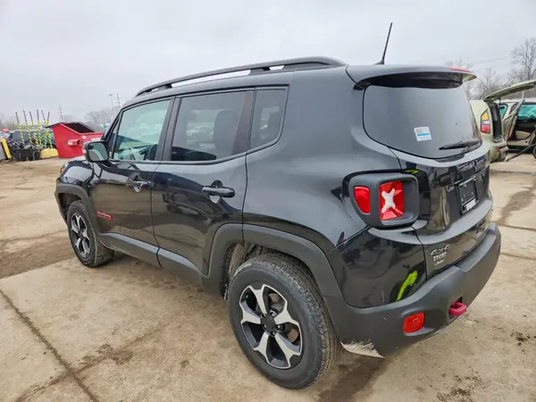 ZACNJBC14KPJ93671 2019 JEEP RENEGADE - Image 2